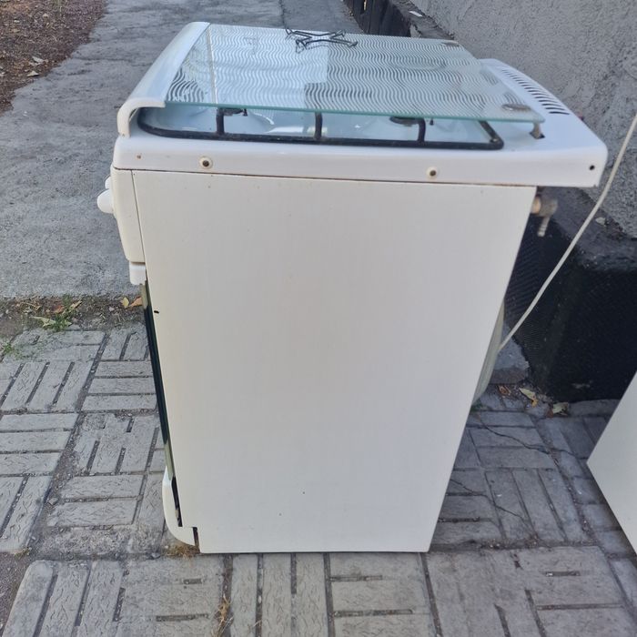 Продам газ плиту кайзер