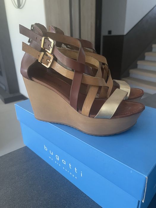 Дамски кожени платформи