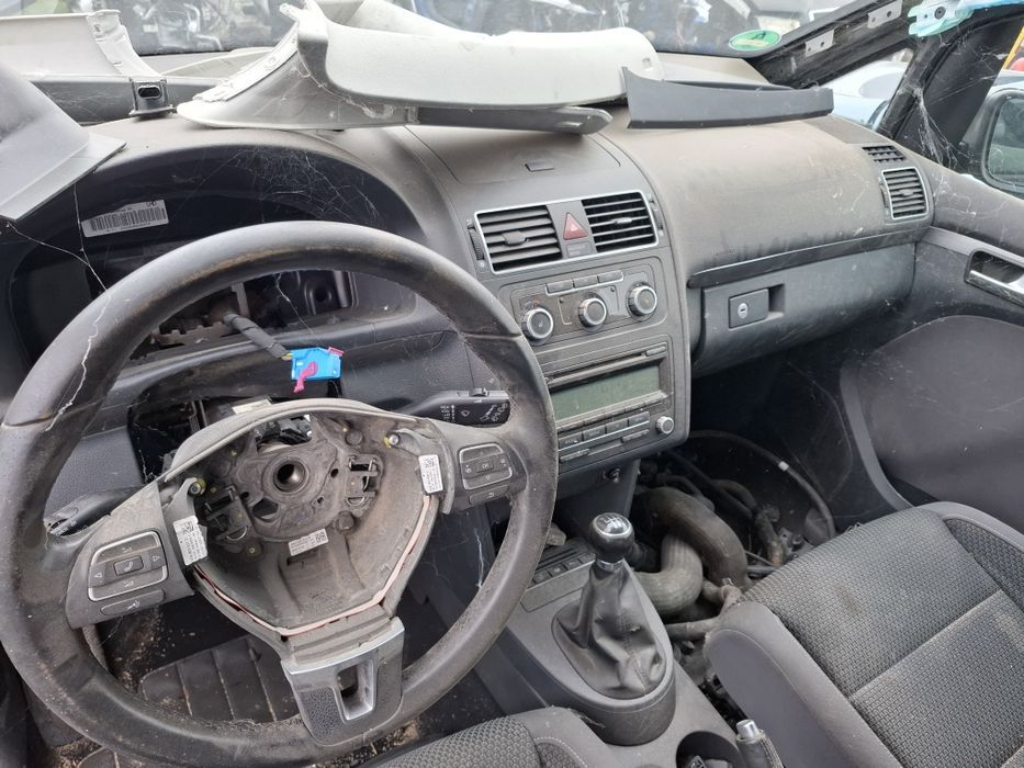 Dezmembrez VW Touran 2012 /usa fata/haion touran/bara spate touran