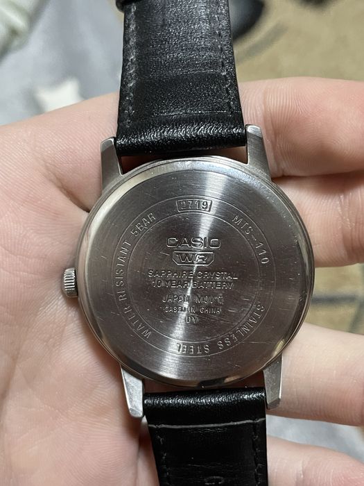 Наручные часы Casio MTS-110L-1AVDF (Sapphire)