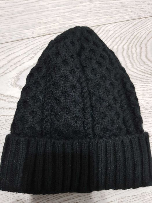 Нова дамска зимна шапка