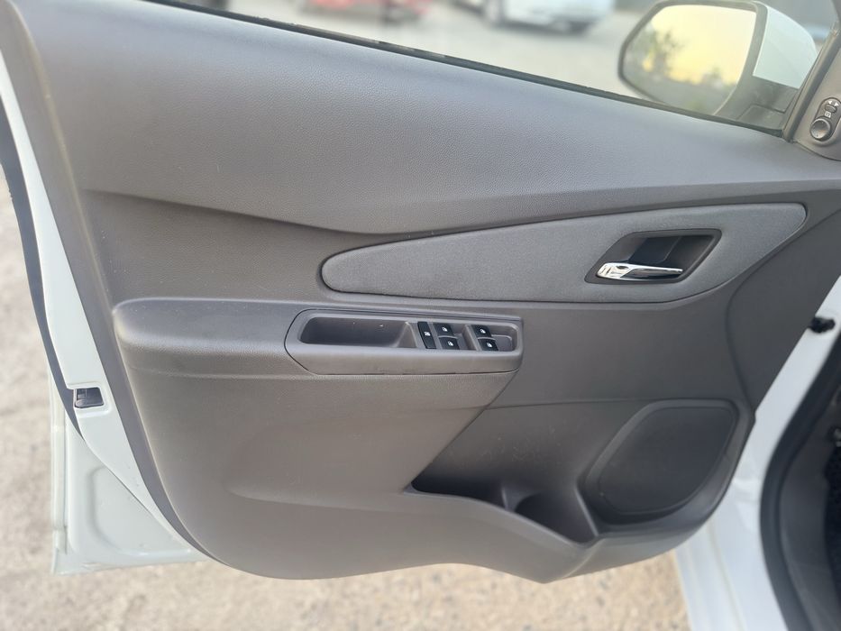 Chevrolet Cobalt 2025 — 6