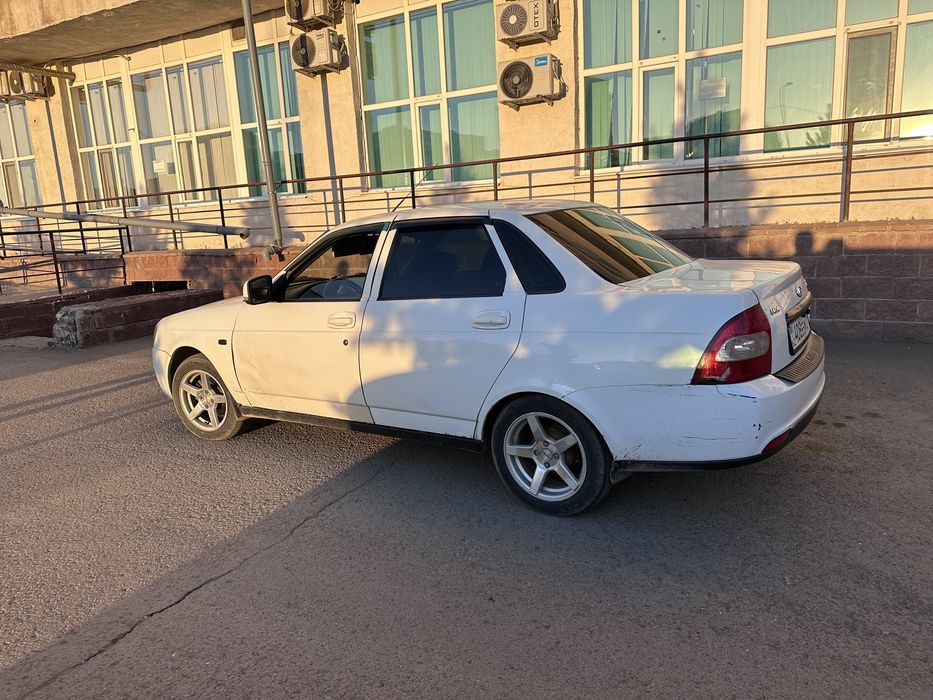 Продам Приору срочно