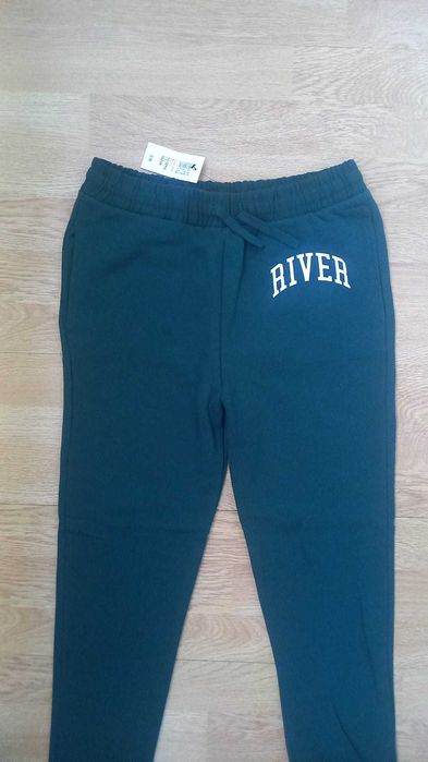River Island Pantaloni sport conici cu snur in talie NOI cu eticheta, marimea 152