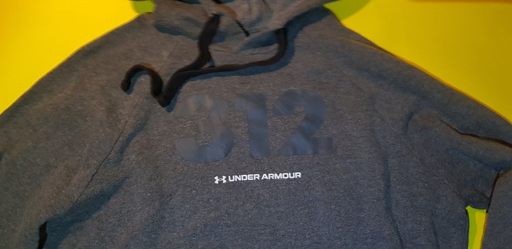 Under Armor    мъжки суичър