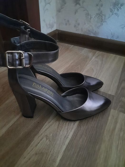 Продается туфли.