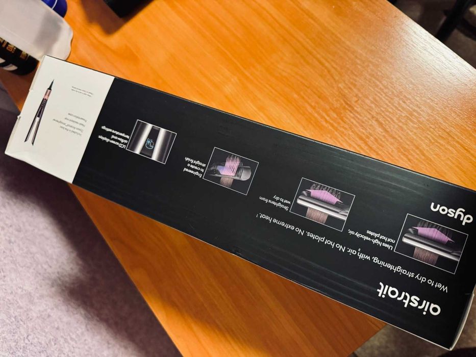 Преса за коса Dyson