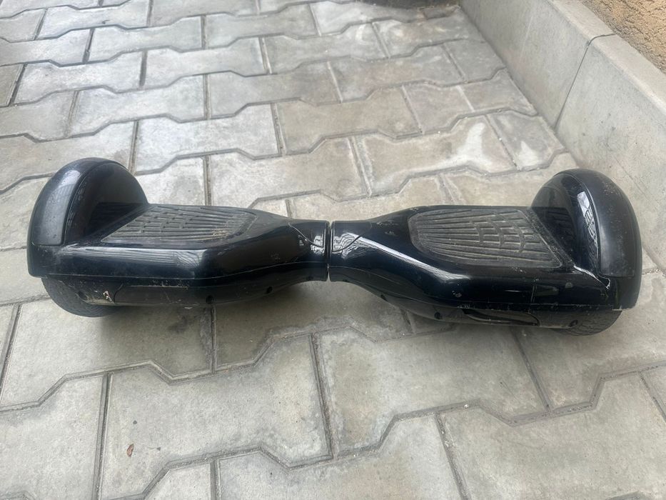 Vând Hoverboard în stare foarte buna