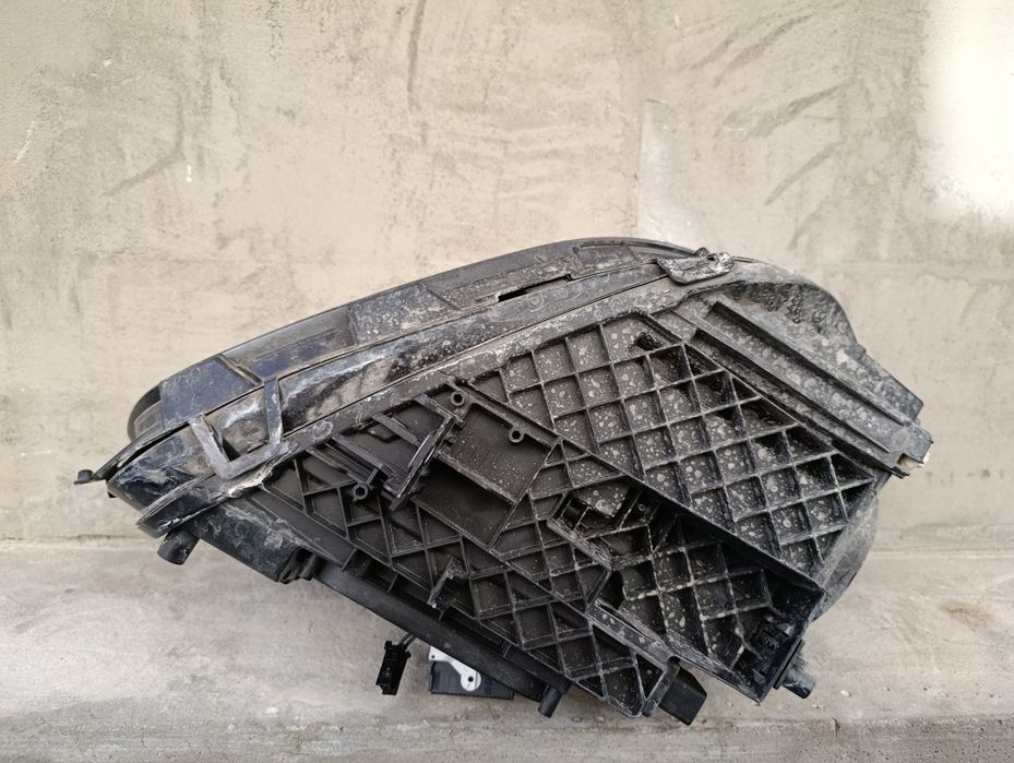 Ляв фар за Mercedes B class FUL Led original HELLA evrope