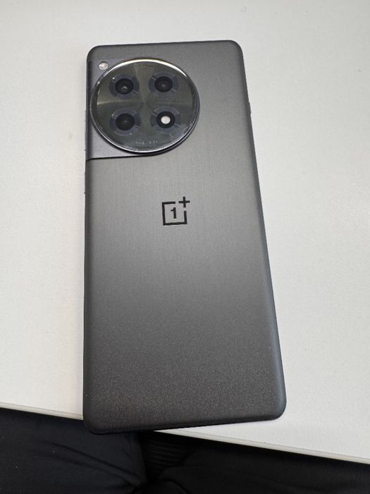 Продам OnePlus 12R