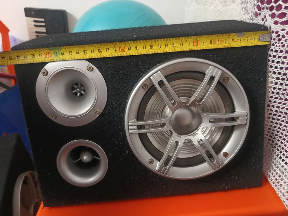 Subwoofer auto stare buna