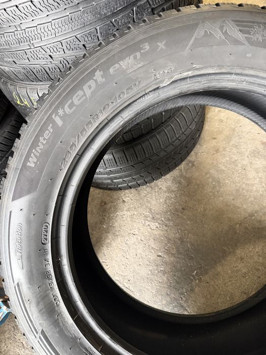2 anvelope iarna 235/55/19 , Hankook , 6 mm !