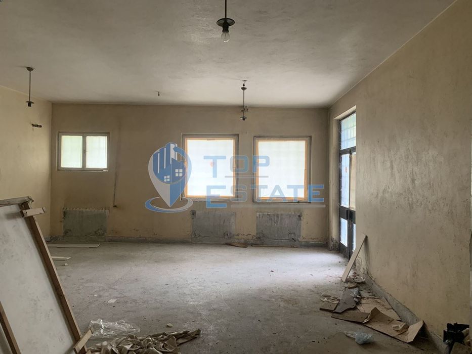Продава се Промишлена сграда в Велико Търново, Център - 280 кв.м за 929 €/кв.м - Снимка #1