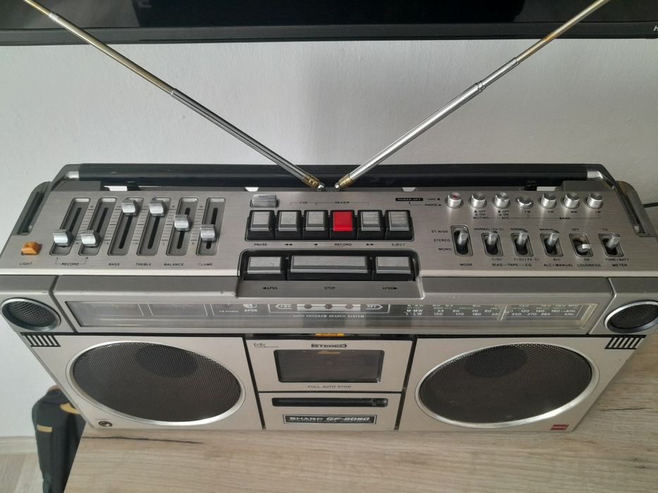 Radio casetofon Sharp GF 9090