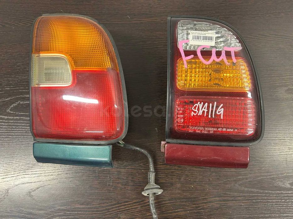 Фонарь правый Toyota Rav 4 стоп