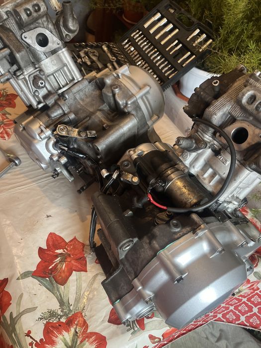 Dezmembrez/Piese yamaha yzf r125