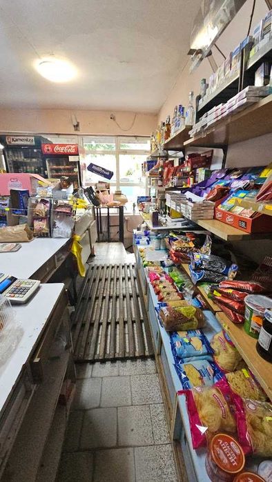 Магазин за хранителни стоки или друг бизнес