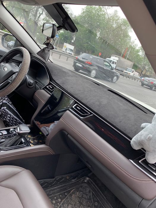 Производства накидок на панель из алькантары