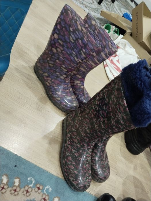 Продам резиновые сапоги