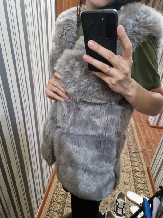 Меховая   жилетаа