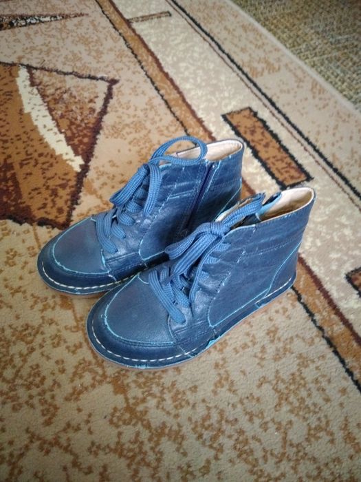 Продам ботиночки