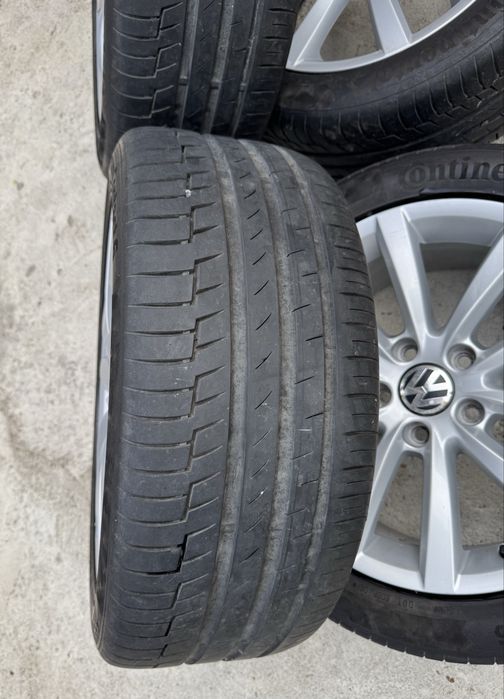 Jante R17 originale Vw Anvelope 235/45 foarte bune