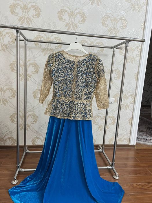 Платье велюровое