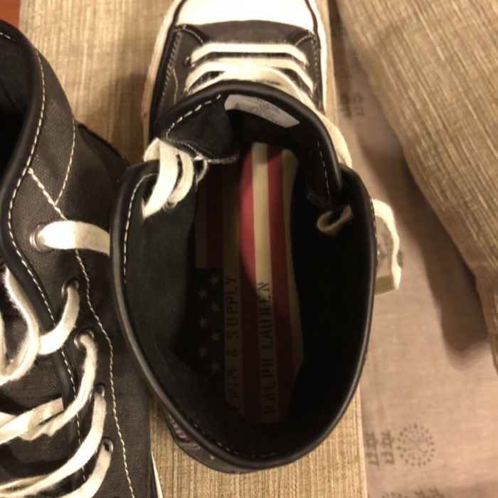 Vand tenisi marca Ralph Lauren originali 100%,adusi din USA.