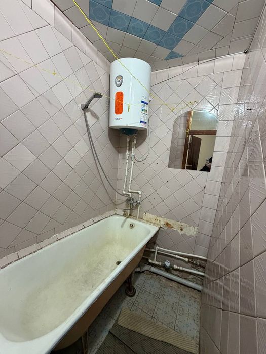 Srochno kvartira sotiladi 3 xona 3 etaj Ipoteka xam boladi