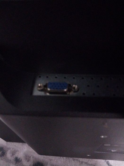 Монитор HKC 60 гц