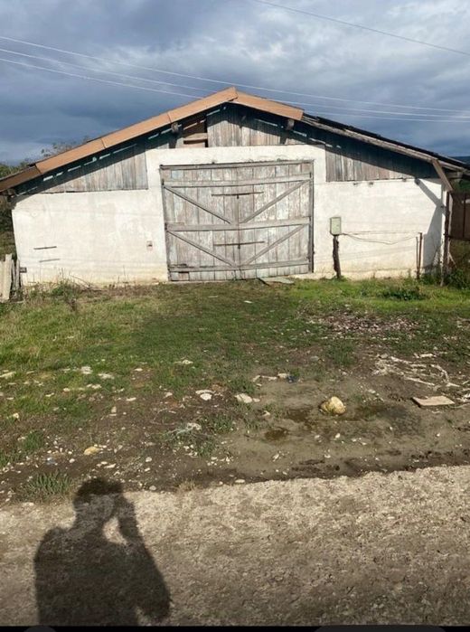 Teren + Constructie 80/13,7 intravilan