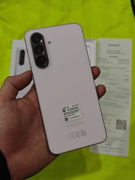 Samsung A56 128Gb 5G как новый