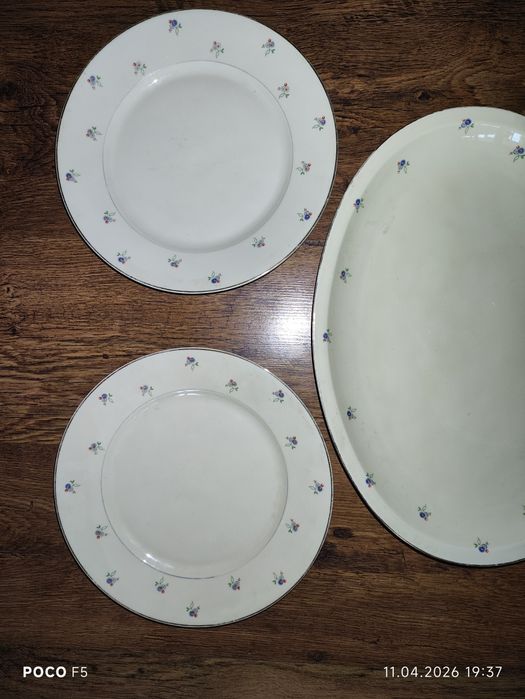 Стари чешки порцеланови чинии