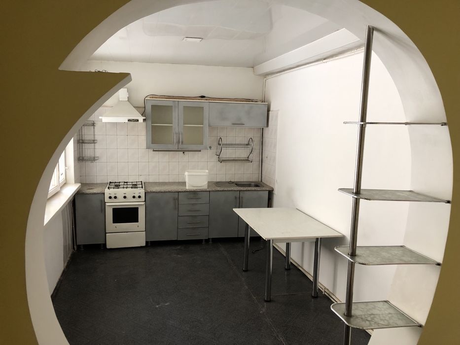 Ховли Уй сотилади