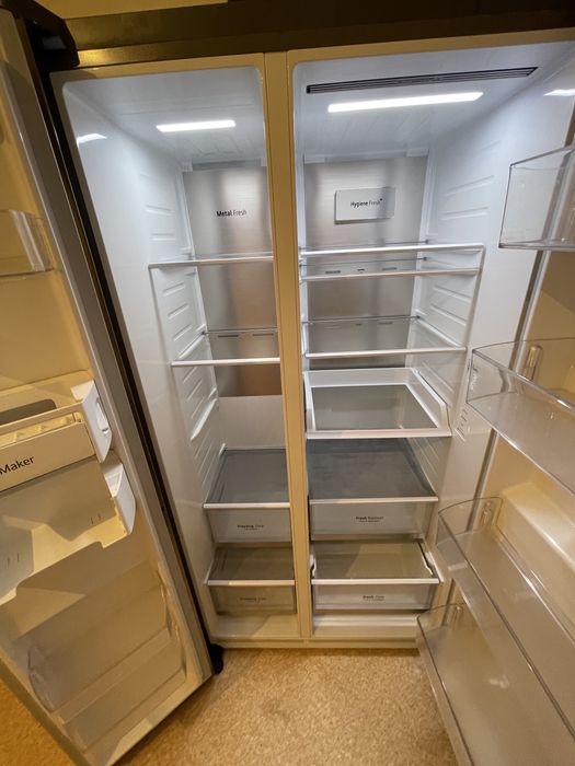 Срочно продам LG холодильник