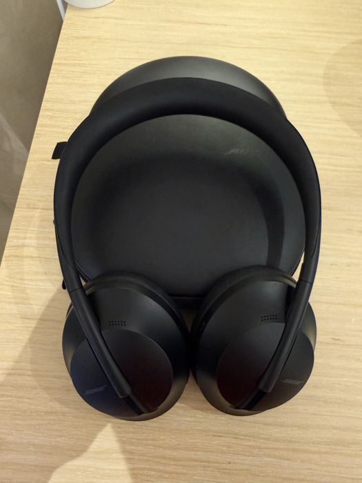 Наушники Bose NC 700