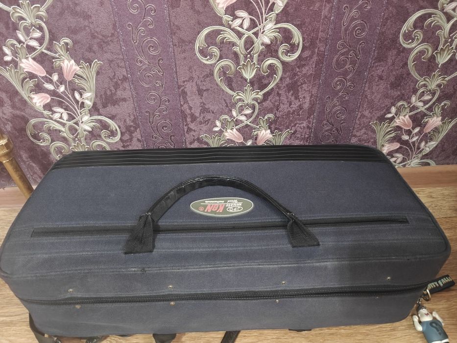 Продаю Саксофон Альтовый