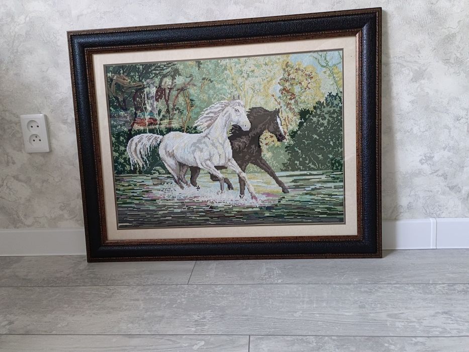 Продам картину, вышивка