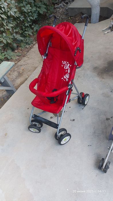 Детская коляска трость