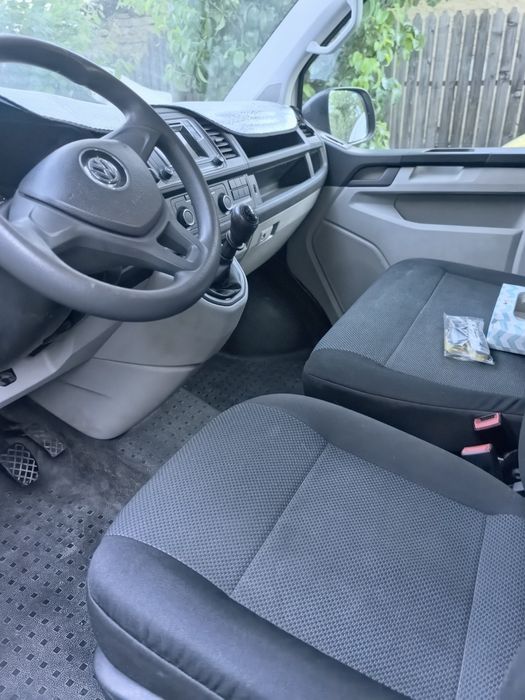Vând vw transporter t6