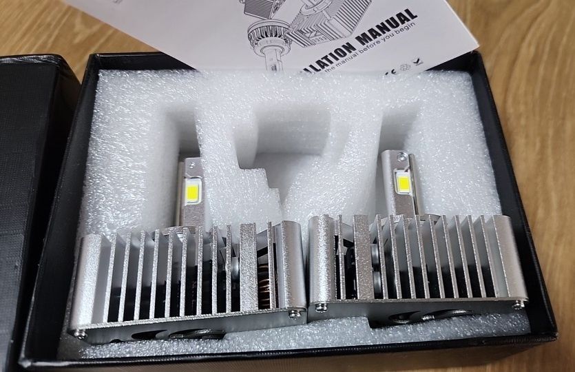 Set 2 Becuri LED Faruri D5S CANBUS 70W 30000LM 6000K HID to LED