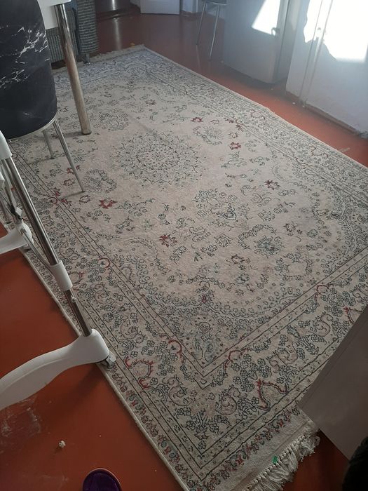 Ковер размером 2×3м  20000т