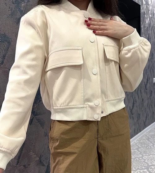 Бомбер в разных цветах