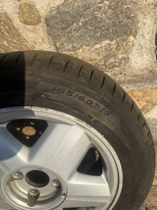 Летни гуми Dunlop с джанти от Рено клио 185/60/15