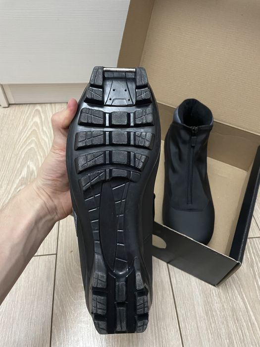 Продам Ботинки для беговых лыж