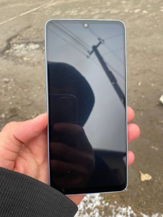 A 33 5G. Holati zo'r. Aybi yo'q.