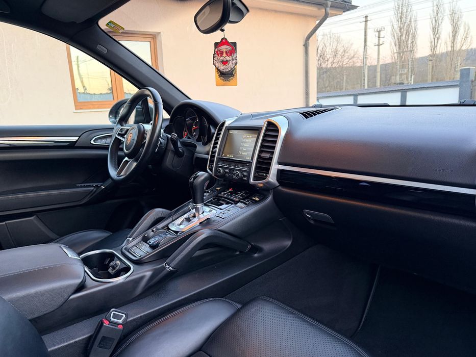 Porsche Cayenne 3.0 Diesel • Euro 6 • 2016 • Full Service • Fără daune