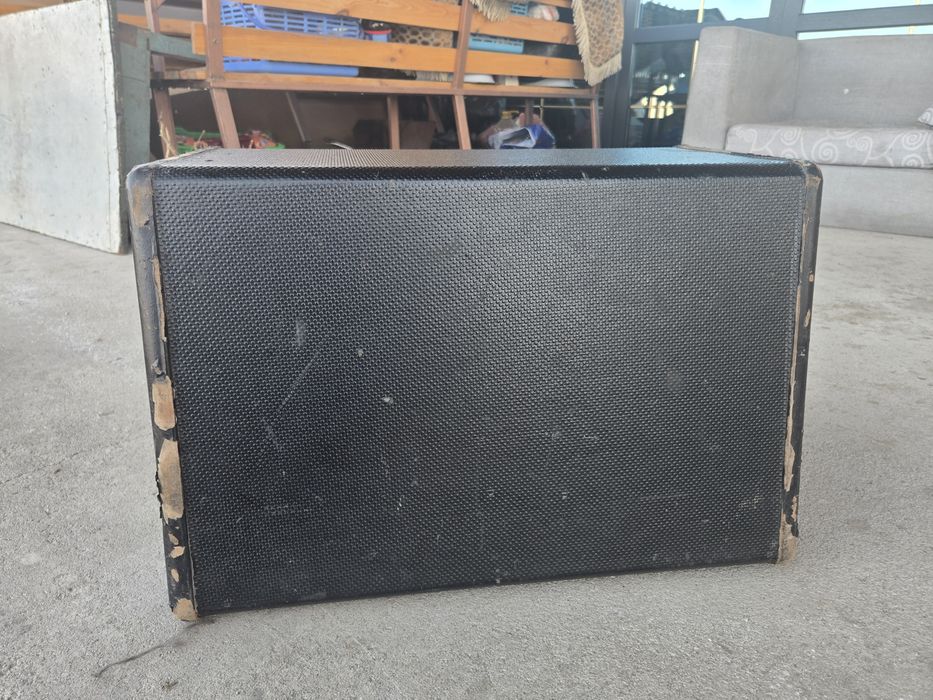 Продаю сабуфер на машину