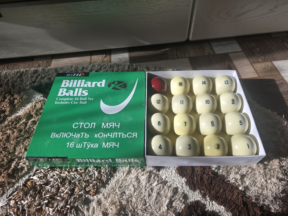 Комплект шаров для бильярда. Торг. Срочно