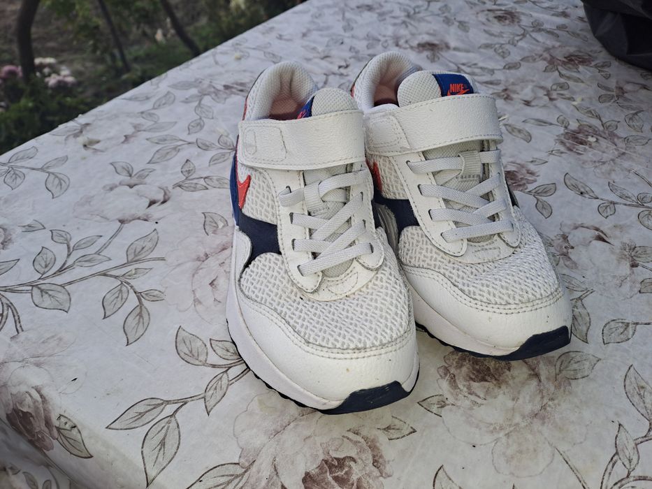 Маратонки  Nike air max